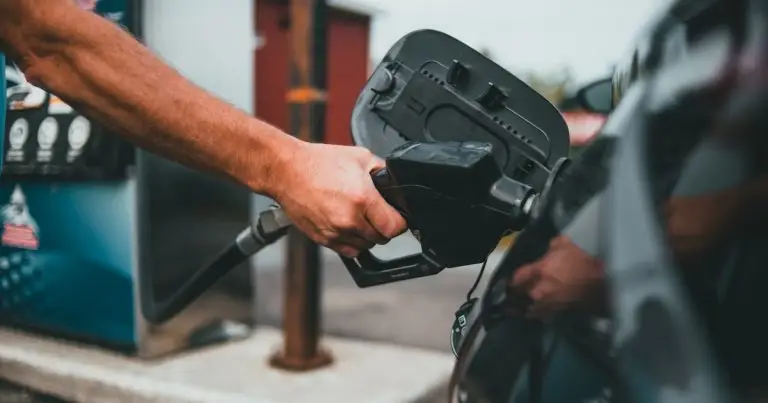 Jeopolitik Gerginlikler ve Petrol Fiyatları Tahvil Getirilerini Baskılıyor