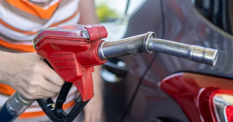 Petrol haftalık bazda yaklaşık %16 yükseldi, WTI İran savaşının başından beri en büyük sıçramayı yaptı