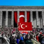Ehliyet Düzenlemesi Meclis’ten Geçti: Aday Sürücülük Süresi ve İptal Şartları Yeniden Belirlendi