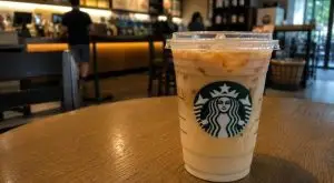 Starbucks Hisseleri Yükseldi: Kazançlar Beklentileri Aştı