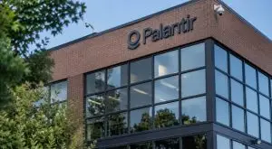 Palantir Hisseleri 2Ç Sonuçlarıyla Yükseldi, Analistler Hedef Fiyatları Artırdı