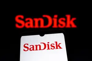 Sandisk Kârında %13.500 Artış, Outlook Hisseleri Düşürdü
